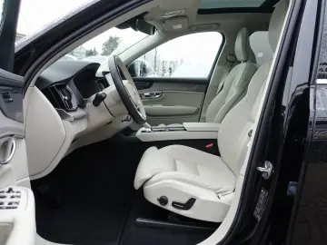 XC90 Plus T8 AWD Plug-in Hybrid Pano H&K 360