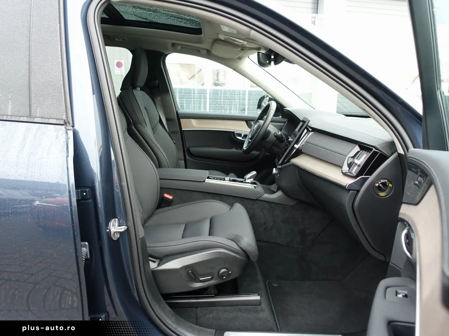 XC90 Plus  T8 AWD Plug-in Hybrid FourC Pano 360