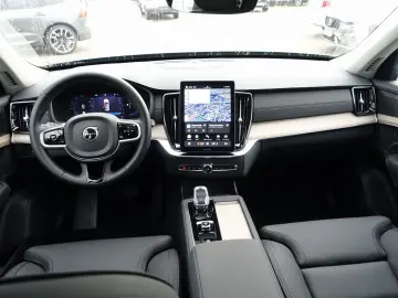 XC90 Plus  T8 AWD Plug-in Hybrid FourC Pano 360