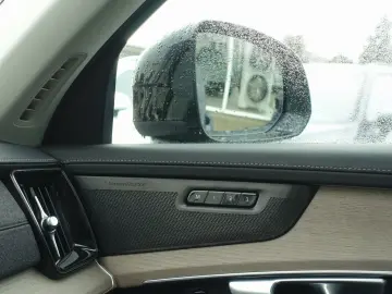 XC90 Plus  T8 AWD Plug-in Hybrid FourC Pano 360