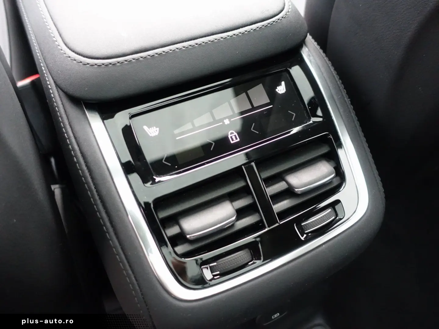 XC90 Plus  T8 AWD Plug-in Hybrid FourC Pano 360