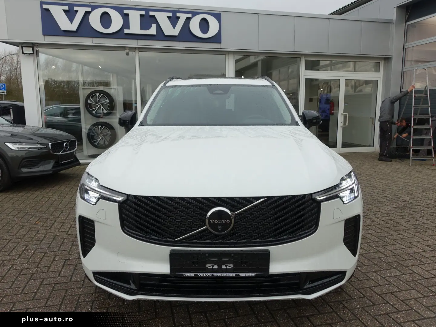 XC90 Plus T8 AWD Plug-in Hybrid AirSusp TowHook 360