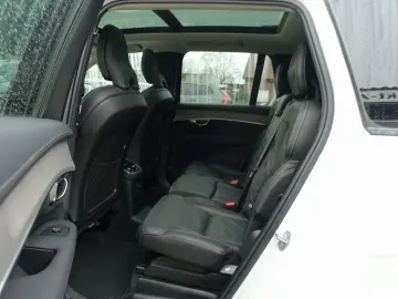 XC90 Plus T8 AWD Plug-in Hybrid AirSusp TowHook 360