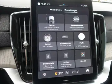 XC90 Plus T8 AWD Plug-in Hybrid AirSusp TowHook 360