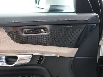 XC90 T8 AWD Plus Bright AirSusp