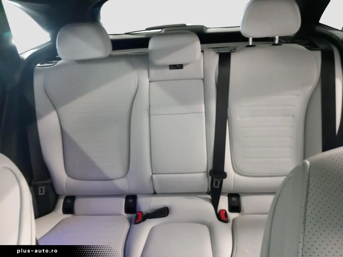 GLC 200 4M AMG AHK Pano-Dach Distronic 360