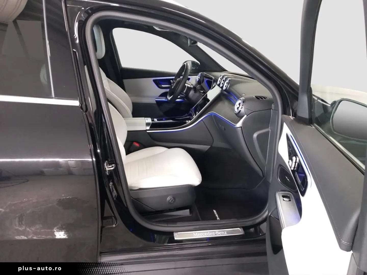 GLC 200 4M AMG AHK Pano-Dach Distronic 360