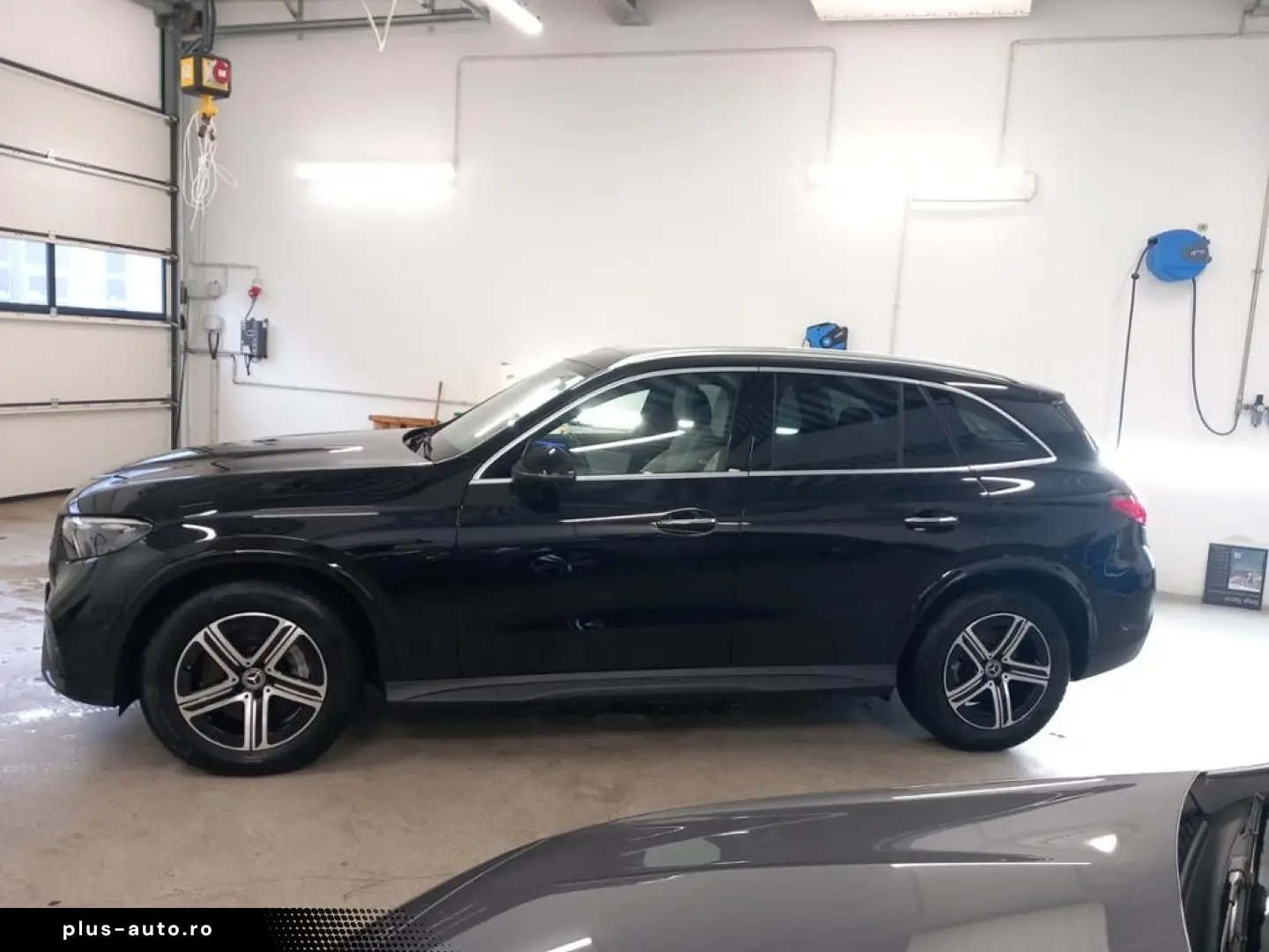 GLC 200 4M AMG AHK Pano-Dach Distronic 360