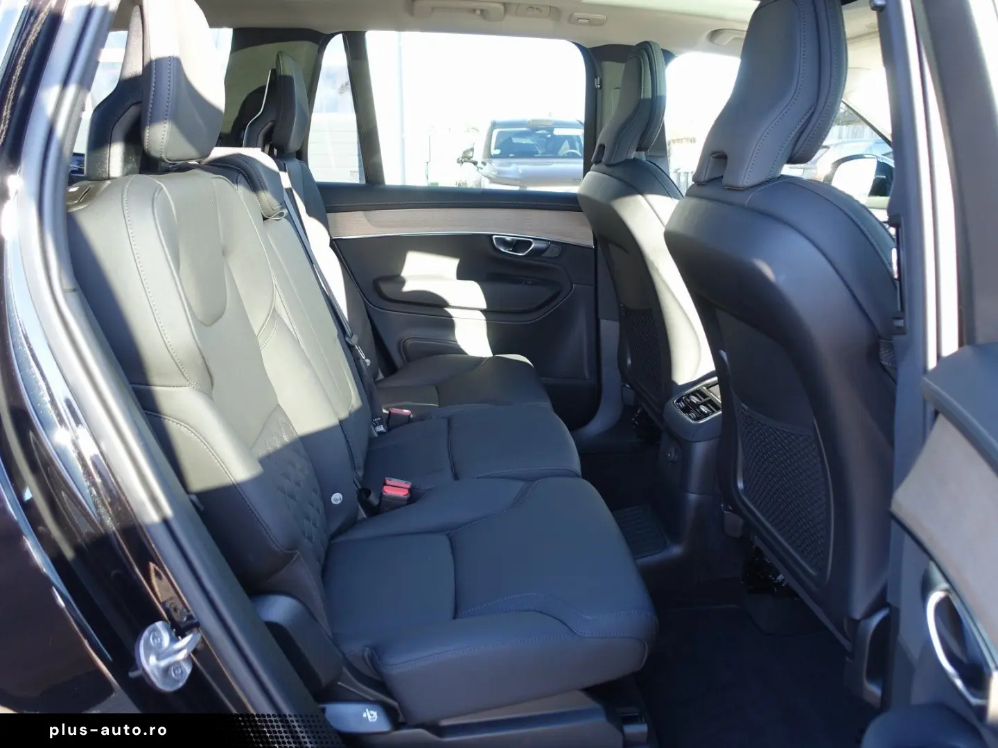 XC90 Plus Dark T8 AWD Plug-in Hybrid PANO FOUR-C