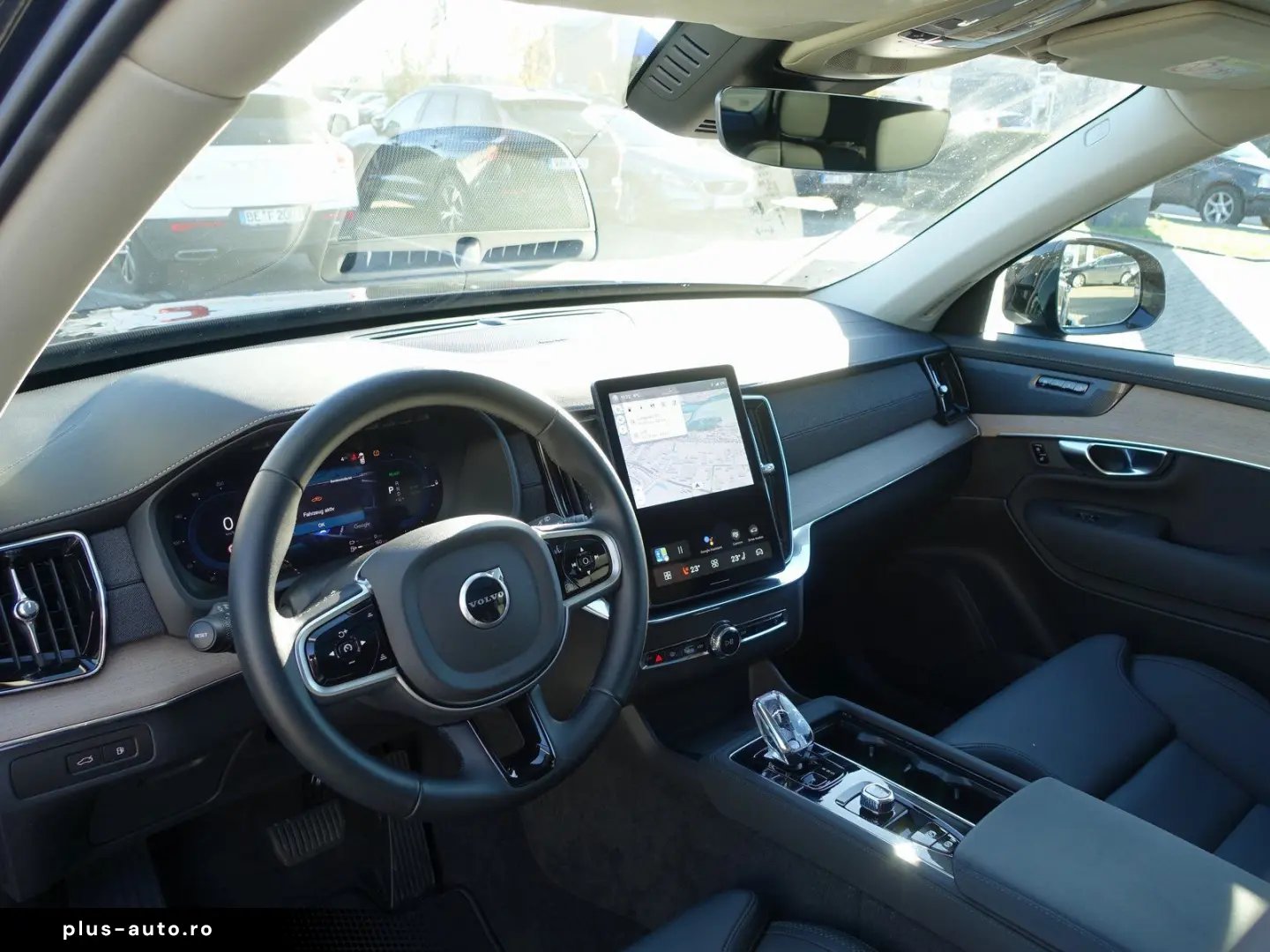 XC90 Plus Dark T8 AWD Plug-in Hybrid PANO FOUR-C