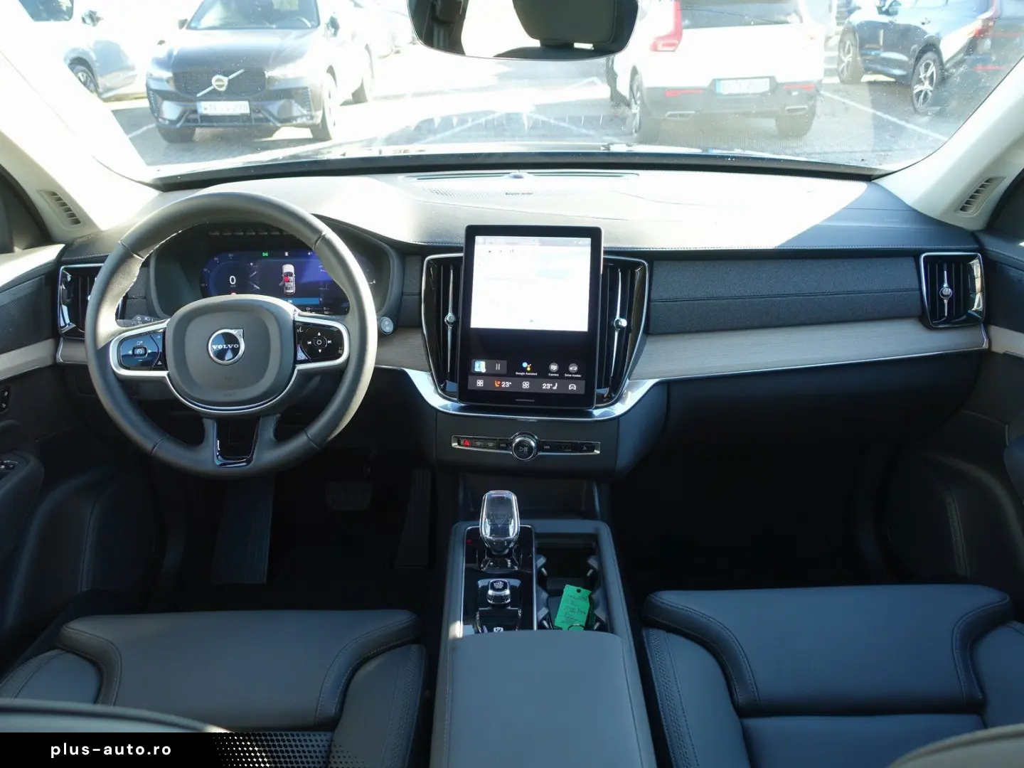 XC90 Plus Dark T8 AWD Plug-in Hybrid PANO FOUR-C