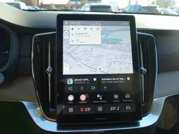 XC90 Plus Dark T8 AWD Plug-in Hybrid PANO FOUR-C