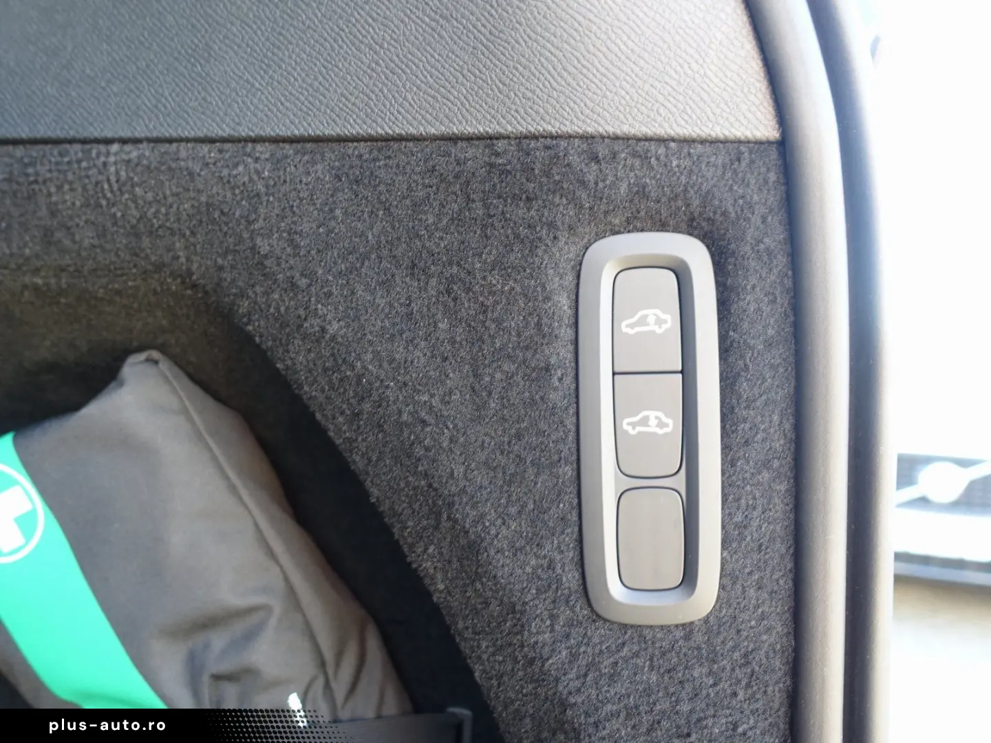 XC90 Plus Dark T8 AWD Plug-in Hybrid PANO FOUR-C