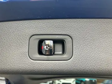 GLC 220 d 4M Avantgarde AHK Pano Distr AdvSound