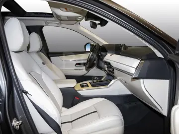 CX-80 2.5 PLUG-IN HYBRID AWD TAKUMI PLUS 7Sitzer