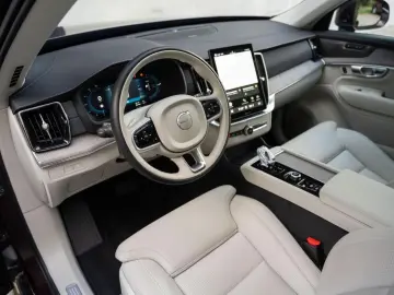 XC90 2.0 T8 AWD Plus Bright AirSusp Ventilation 360