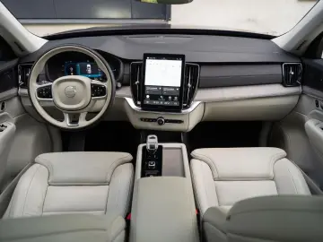 XC90 2.0 T8 AWD Plus Bright AirSusp Ventilation 360