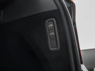 XC90 2.0 T8 AWD Plus Bright AirSusp Ventilation 360