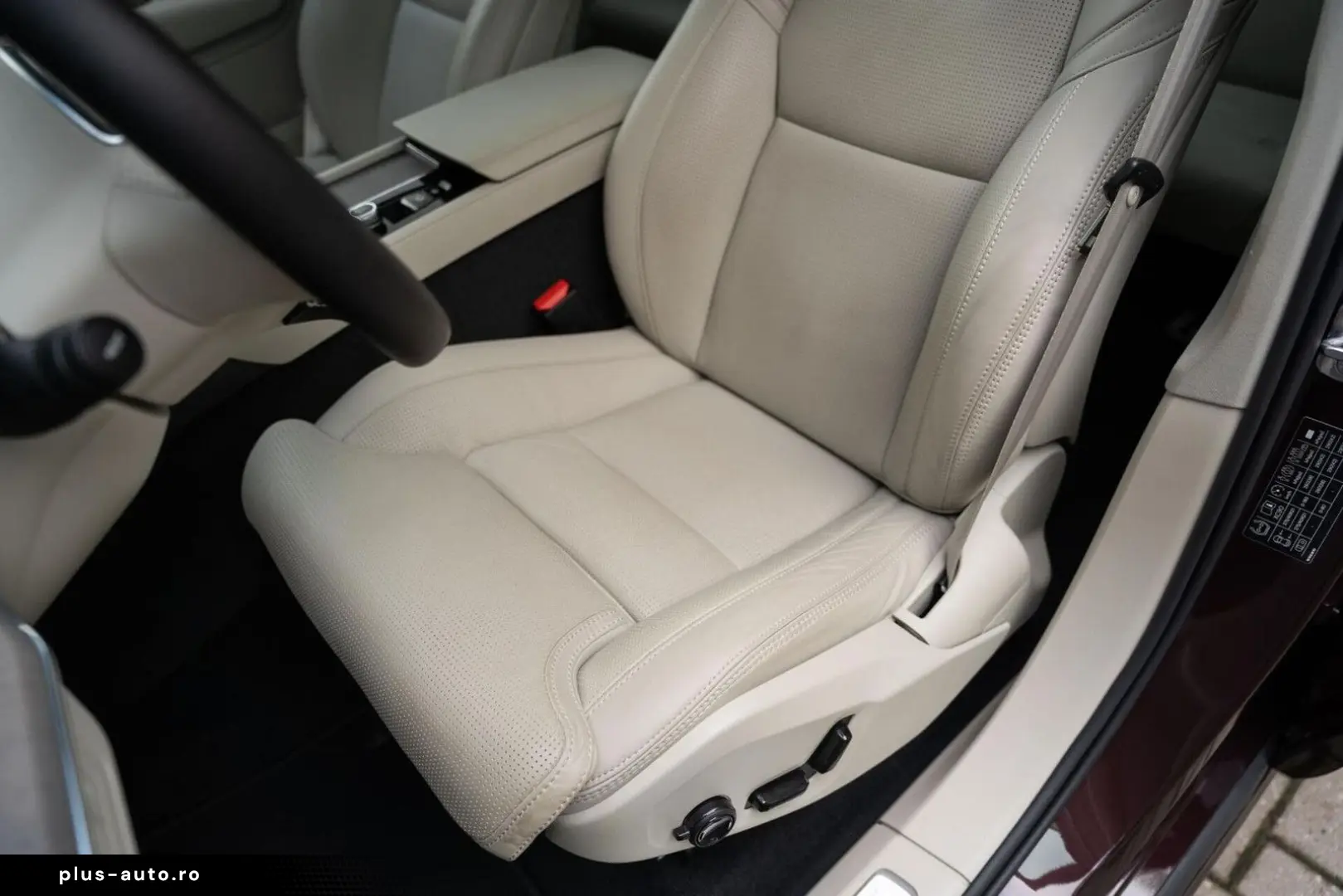 XC90 2.0 T8 AWD Plus Bright AirSusp Ventilation 360