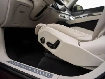 XC90 2.0 T8 AWD Plus Bright AirSusp Ventilation 360