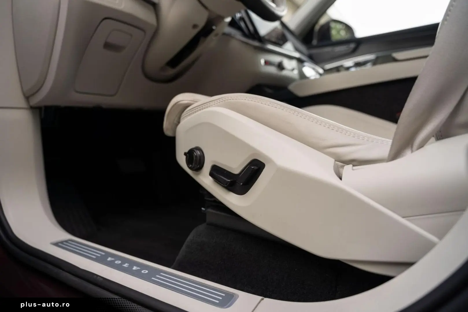 XC90 2.0 T8 AWD Plus Bright AirSusp Ventilation 360