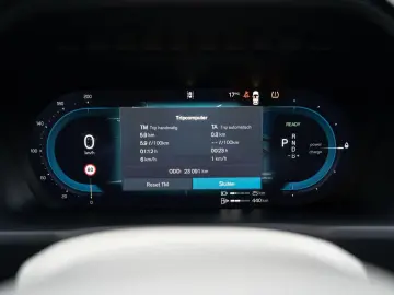 XC90 2.0 T8 AWD Plus Bright AirSusp Ventilation 360