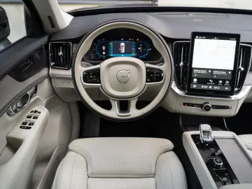 XC90 2.0 T8 AWD Plus Bright AirSusp Ventilation 360