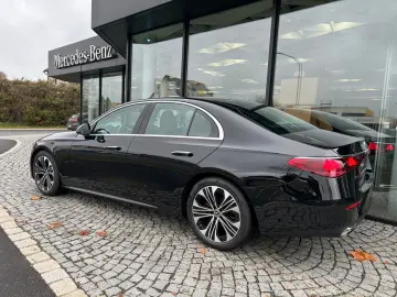 E 220d Avantgarde Distronic LED Keyless