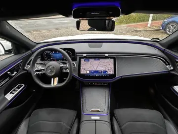 E 200 4M Allrad AMG Digital Light Distronic 360