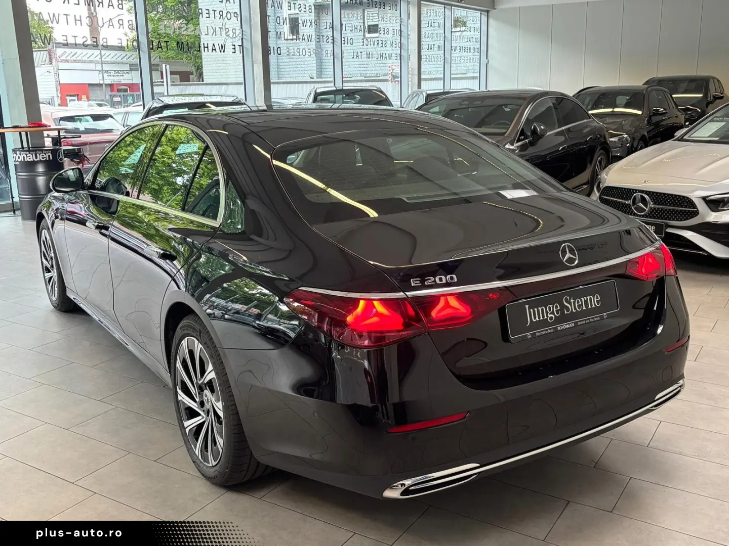 E 200 AVANTGARDE PANO DISTRO 19  KEYLESS CARPLAY