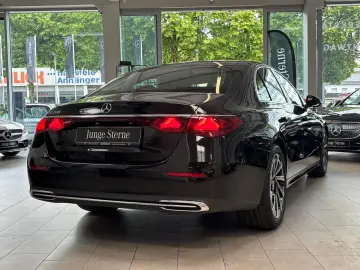 E 200 AVANTGARDE PANO DISTRO 19  KEYLESS CARPLAY