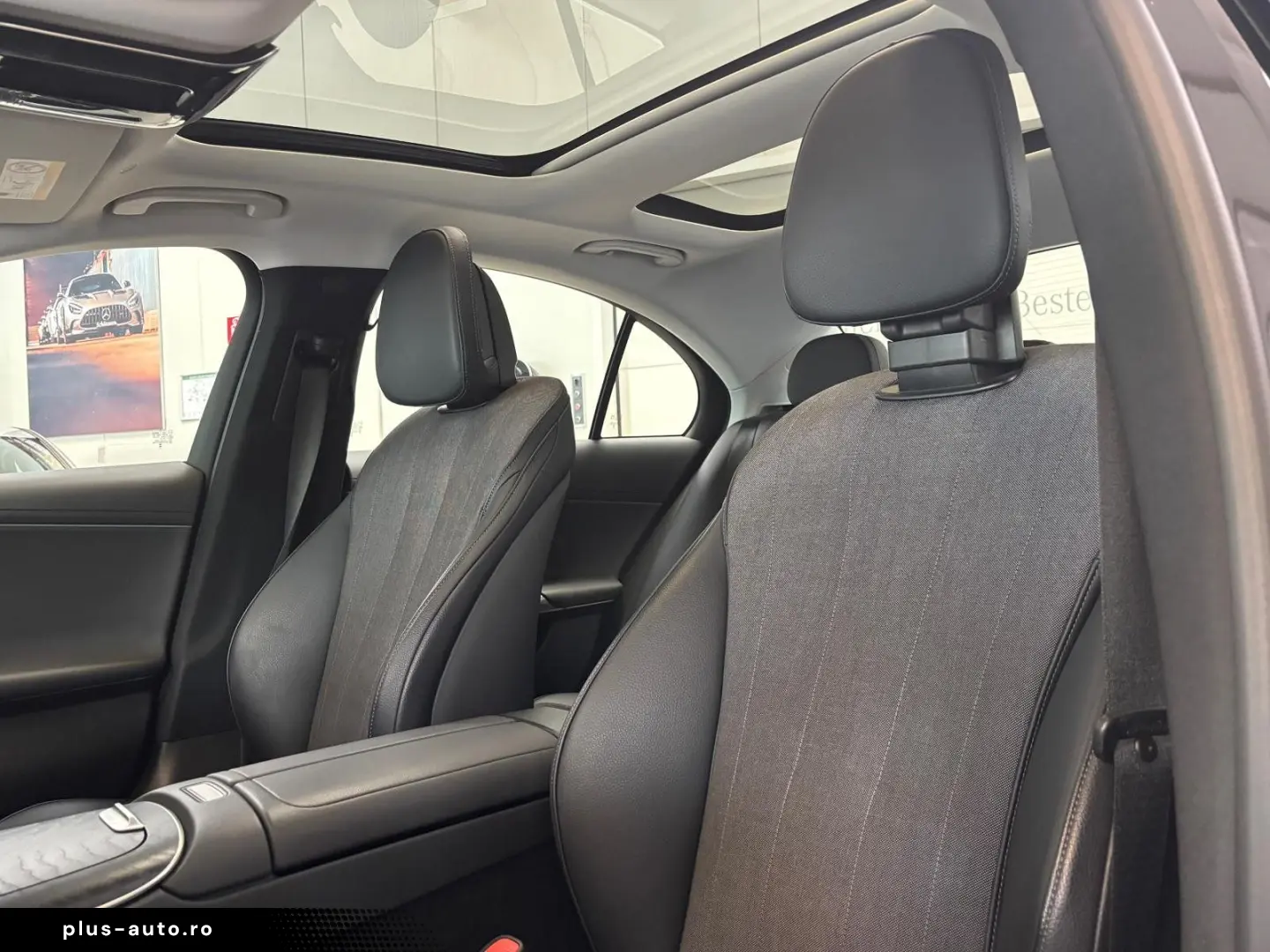 E 200 AVANTGARDE PANO DISTRO 19  KEYLESS CARPLAY