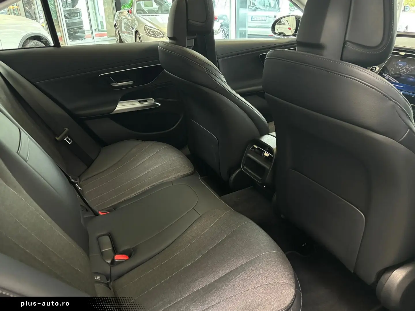 E 200 AVANTGARDE PANO DISTRO 19  KEYLESS CARPLAY