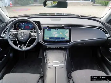 E 220 d AVANTGARDE ADV PANO DISTRO KAM TOTW 19''