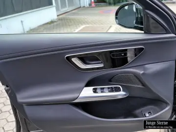 E 220 d AVANTGARDE ADV PANO DISTRO KAM TOTW 19''