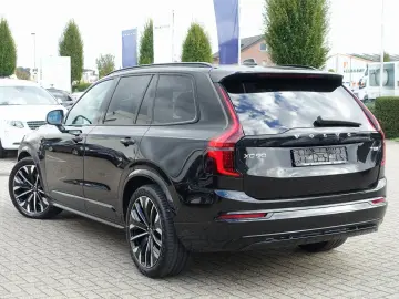 XC90 Plus Dark T8 AWD Plug-in LUFT PANO 360