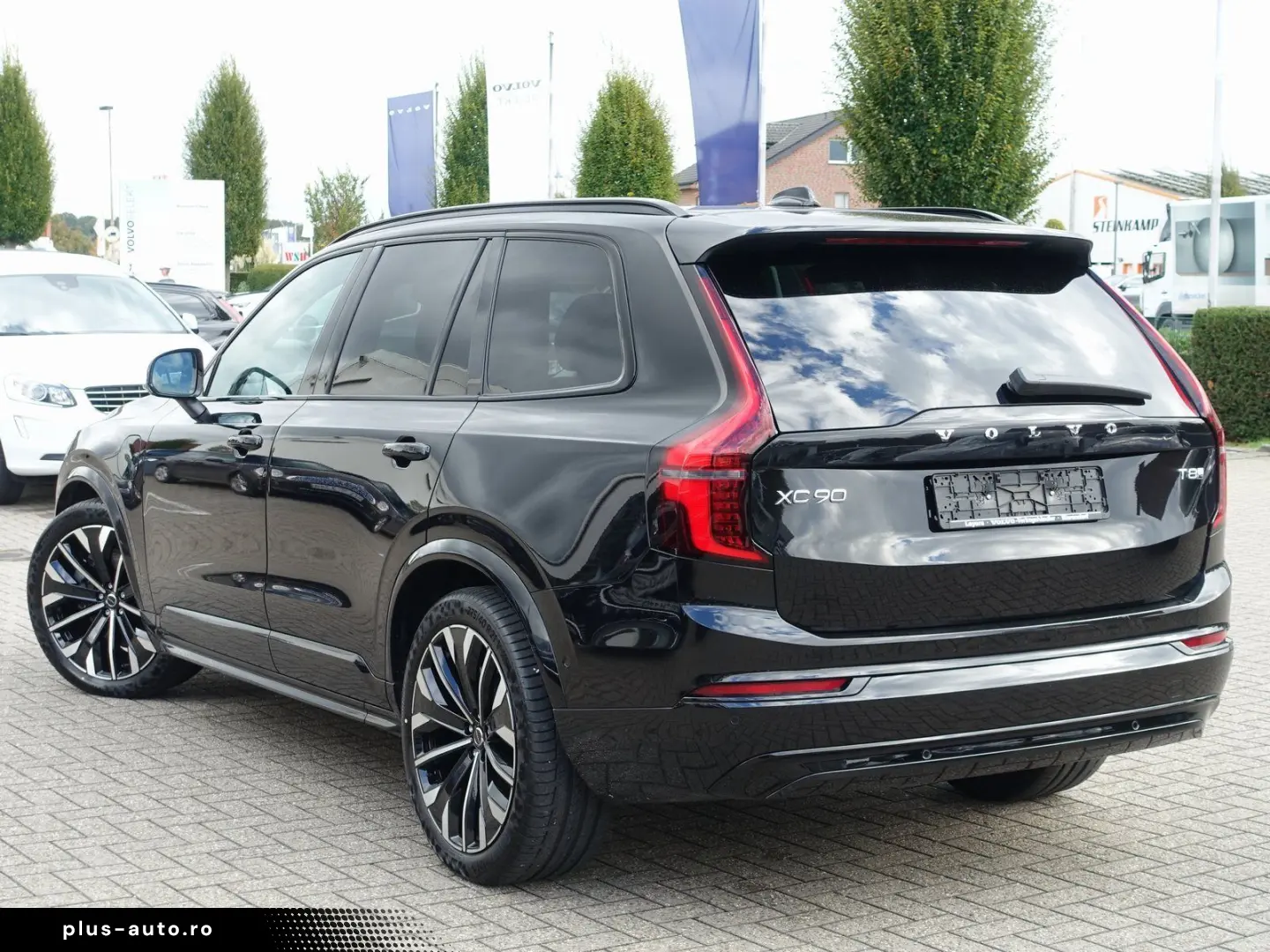 XC90 Plus Dark T8 AWD Plug-in LUFT PANO 360