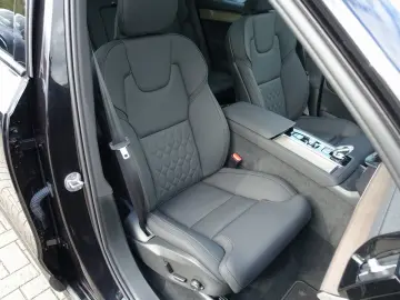 XC90 Plus Dark T8 AWD Plug-in LUFT PANO 360