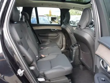 XC90 Plus Dark T8 AWD Plug-in LUFT PANO 360