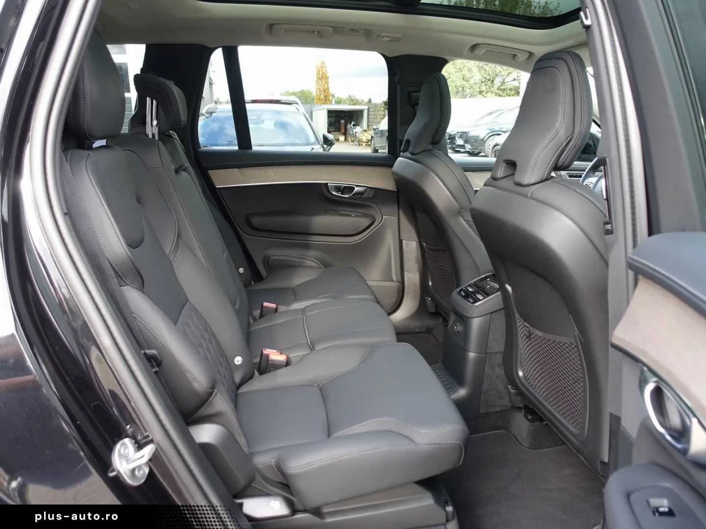 XC90 Plus Dark T8 AWD Plug-in LUFT PANO 360