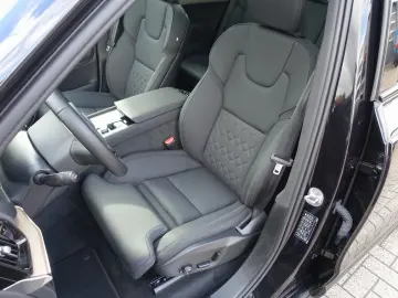 XC90 Plus Dark T8 AWD Plug-in LUFT PANO 360