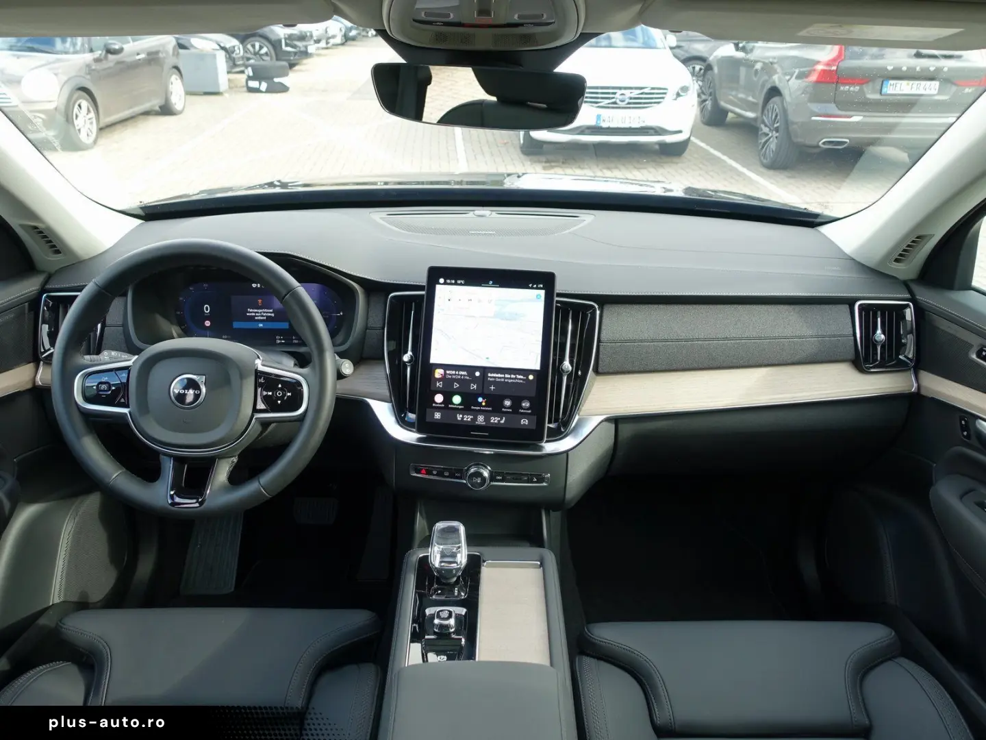 XC90 Plus Dark T8 AWD Plug-in LUFT PANO 360