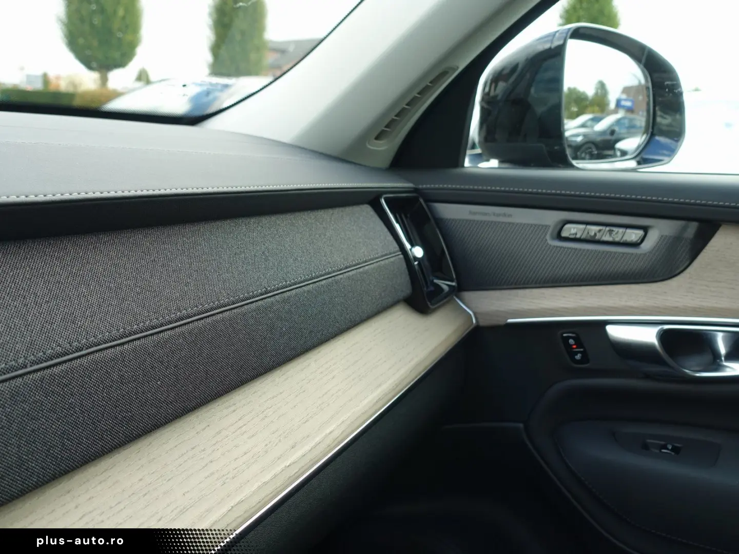 XC90 Plus Dark T8 AWD Plug-in LUFT PANO 360