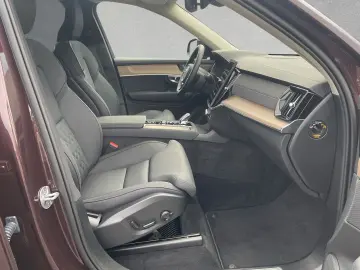 XC90 T8 AWD Plus Dark 7-Seats