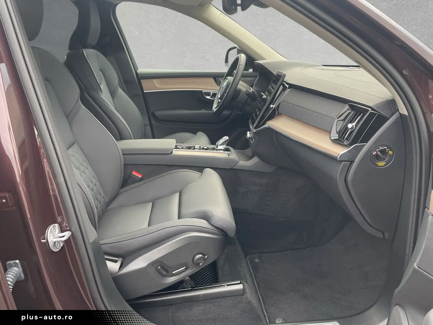 XC90 T8 AWD Plus Dark 7-Seats