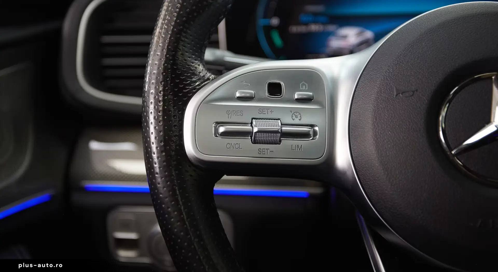 GLE 400 d Coupe 3x AMG SPORT LUFT PANO DESIGN 22