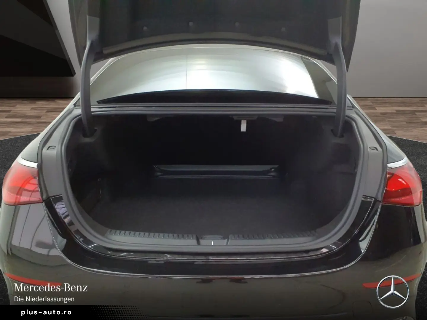 E 200 AMG 360  Distr. Spurhalt-Ass Totwinkel