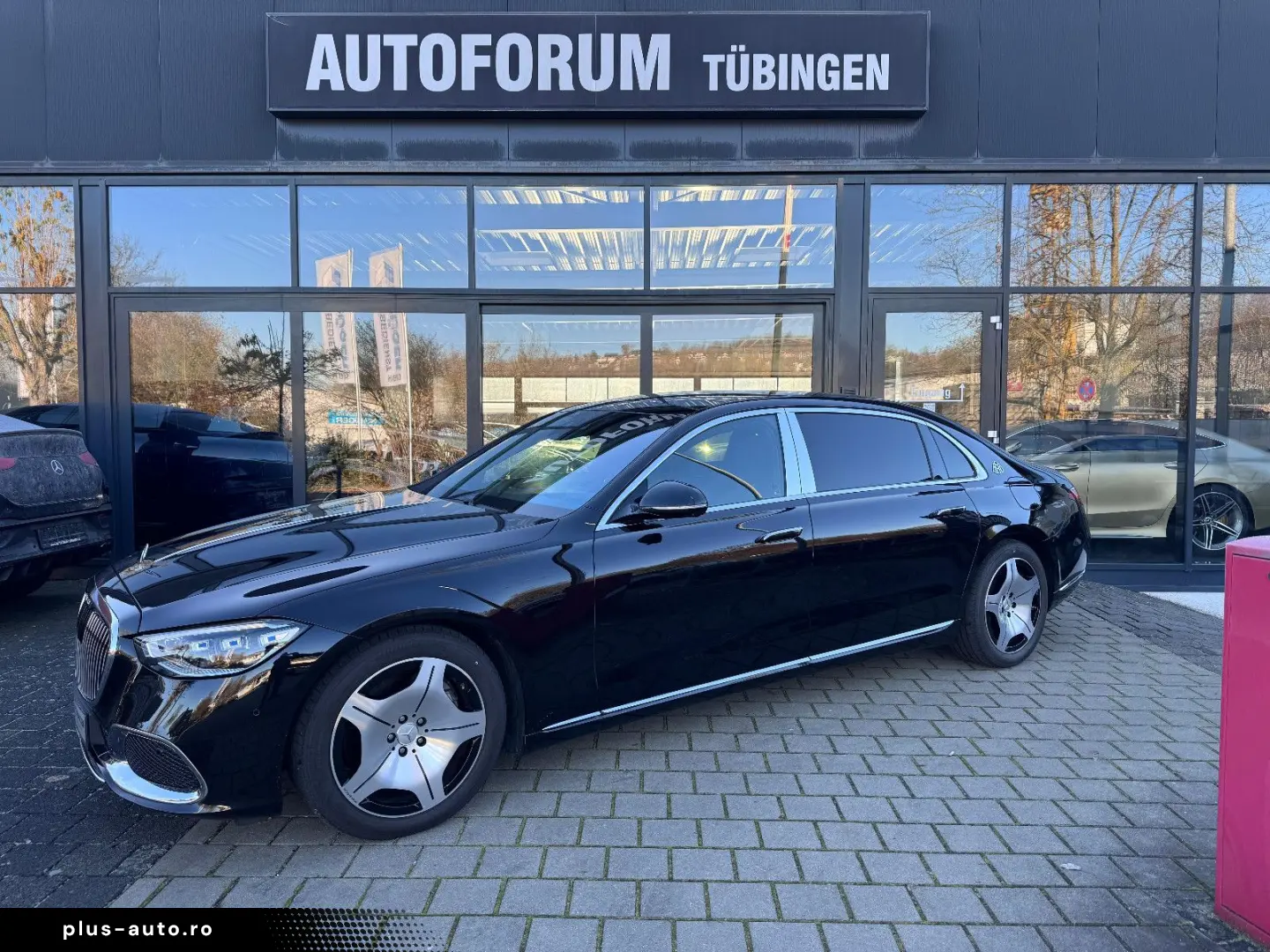 S 580 e MAYBACH  BUR 3D FOND ENTERTAINMENT