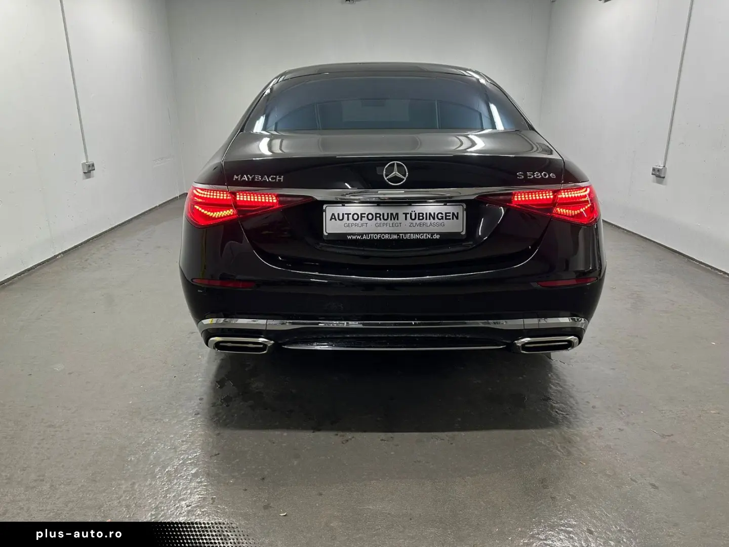 S 580 e MAYBACH  BUR 3D FOND ENTERTAINMENT