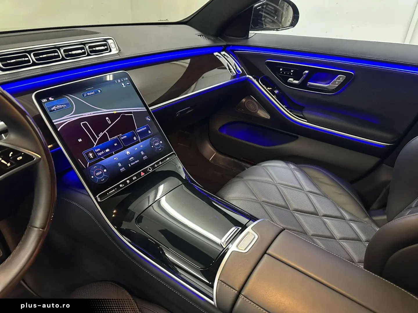 S 580 e MAYBACH  BUR 3D FOND ENTERTAINMENT